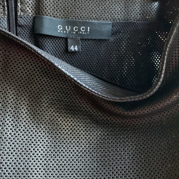 Gucci brown leather pencil skit with front slit.